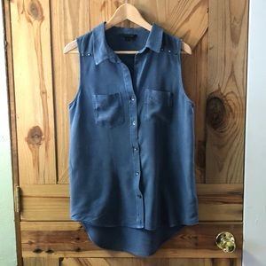 Women’s sleeves blouse